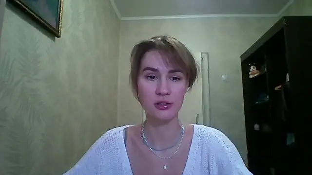 ElenoreHolguin online show from 03/24/26, 01:49