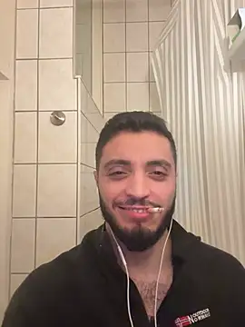 Snapshot of SoftAmjad chatting on 04/06/26, 02:53 SoftAmjad online show from 04/06/26, 02:53