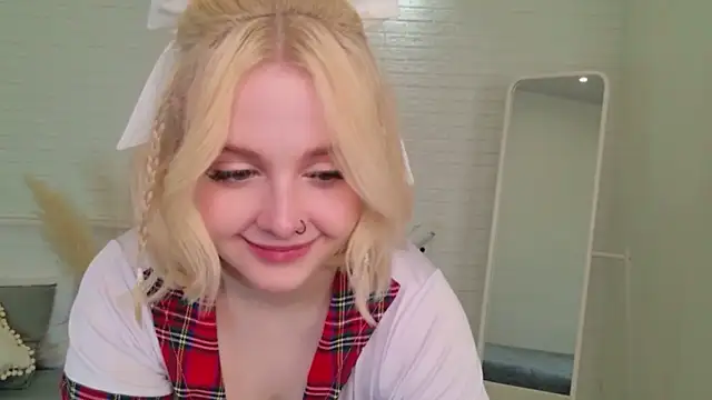 Sabrina Roose online show from 04/14/26, 01:28