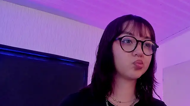 LilithBluum online show from 04/28/26, 11:15