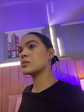 Bella-Ferrer online show from 03/18/26, 06:11