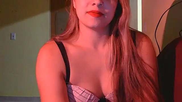 Snapshot of candydesiree chatting on 05/06/26, 03:13 candydesiree online show from 05/06/26, 03:13