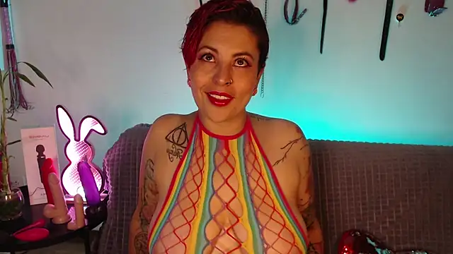 Snapshot of RedWidowCol chatting on 05/27/26, 08:06 RedWidowCol online show from 05/27/26, 08:06