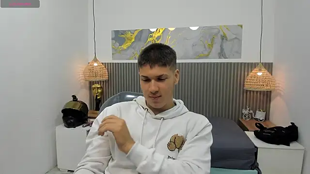 AlessandroFranco online show from 05/05/26, 01:19