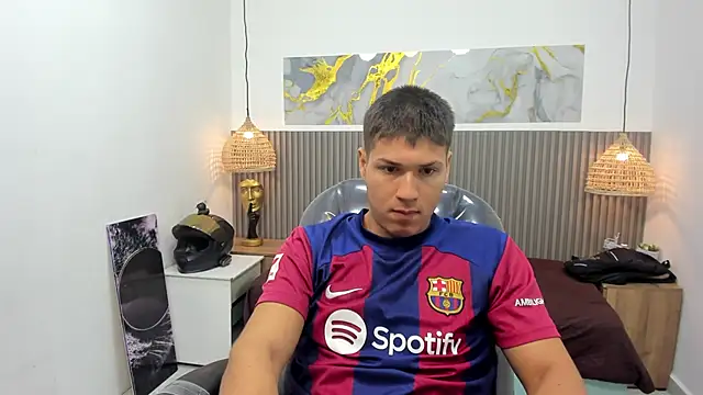 AlessandroFranco online show from 05/13/26, 02:47