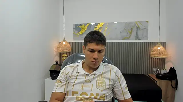 AlessandroFranco online show from 05/16/26, 01:21