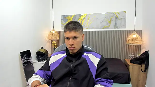 AlessandroFranco online show from 05/20/26, 01:17