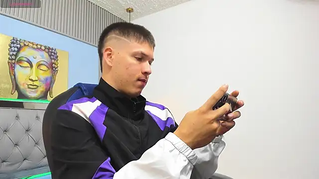 AlessandroFranco online show from 06/20/26, 01:36