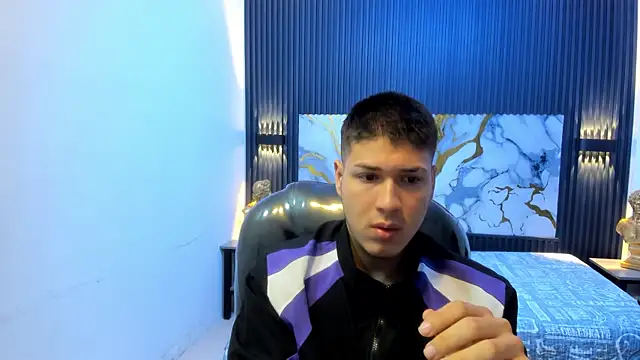 Snapshot of AlessandroFranco chatting on 06/25/26, 01:26 AlessandroFranco online show from 06/25/26, 01:26