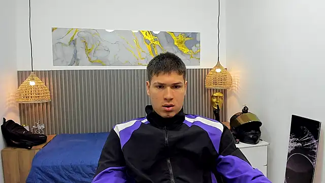 Snapshot of AlessandroFranco chatting on 07/06/26, 12:35 AlessandroFranco online show from 07/06/26, 12:35