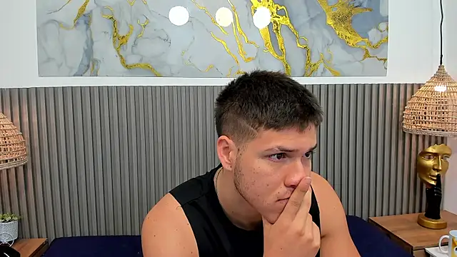 Snapshot of AlessandroFranco chatting on 07/17/26, 12:56 AlessandroFranco online show from 07/17/26, 12:56