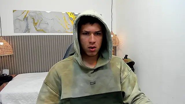 Snapshot of AlessandroFranco chatting on 07/24/26, 12:36 AlessandroFranco online show from 07/24/26, 12:36