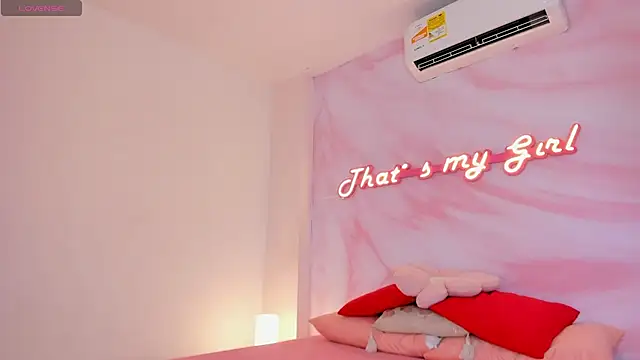 Snapshot of Adalyn_Cute chatting on 07/18/26, 11:47 Adalyn Cute online show from 07/18/26, 11:47