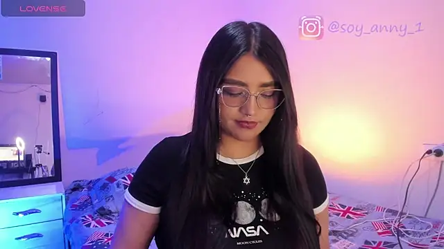 Snapshot of soyanny-777 chatting on 03/12/26, 05:24 soyanny-777 online show from 03/12/26, 05:24