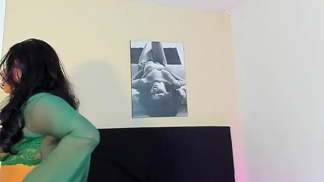 IvonnyMontenegro online show from 03/24/26, 10:04