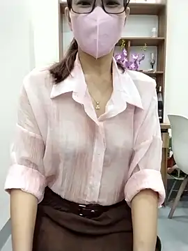 Mai phuong online show from 04/17/26, 12:46