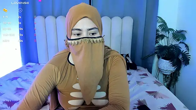 Snapshot of bahiya_aziz chatting on 05/20/26, 12:55 bahiya aziz online show from 05/20/26, 12:55