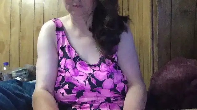Snapshot of milfmichelle69 chatting on 05/25/26, 02:17 milfmichelle69 online show from 05/25/26, 02:17
