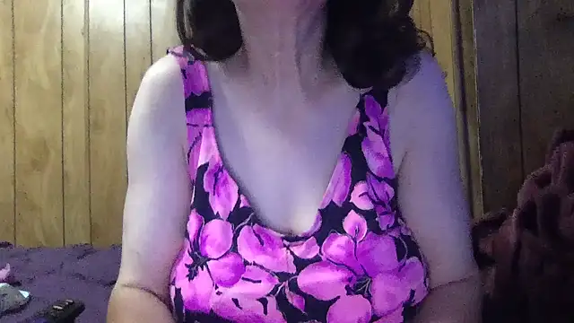 Snapshot of milfmichelle69 chatting on 05/27/26, 03:20 milfmichelle69 online show from 05/27/26, 03:20