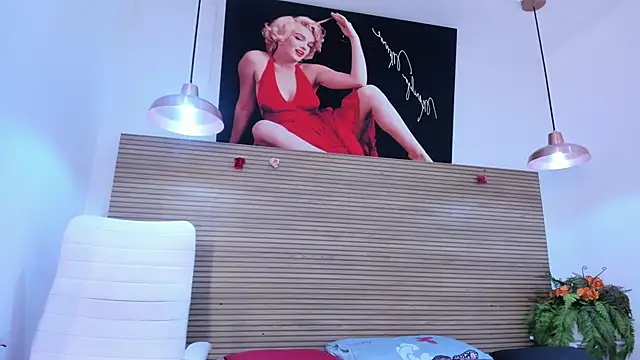 layla  smith online show from 03/17/26, 08:01