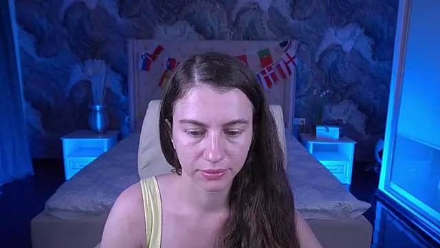 LittleJulii online show from 07/08/26, 07:18