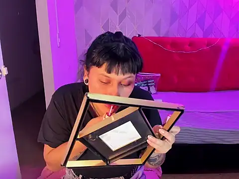 Snapshot of brunne_eva chatting on 03/13/26, 03:24 brunne eva online show from 03/13/26, 03:24