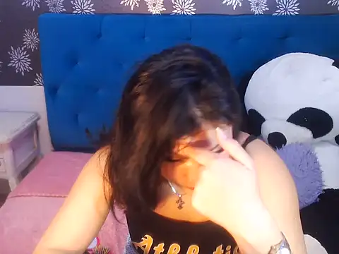 Snapshot of brunne_eva chatting on 05/20/26, 02:51 brunne eva online show from 05/20/26, 02:51