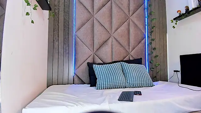 Meganlove   online show from 04/03/26, 02:53