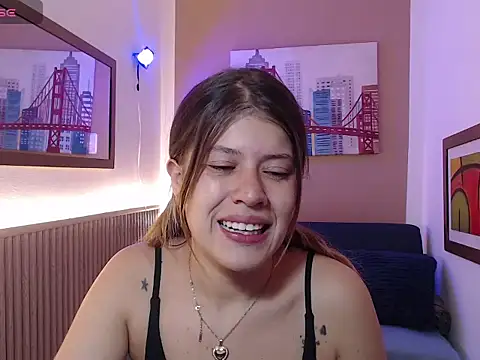 Moonna linnda online show from 04/24/26, 04:20