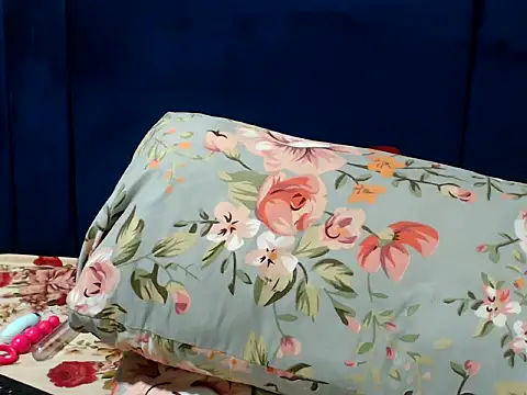 BustyChocx online show from 04/17/26, 08:12