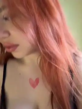 RedheadQueen  online show from 05/01/26, 02:10