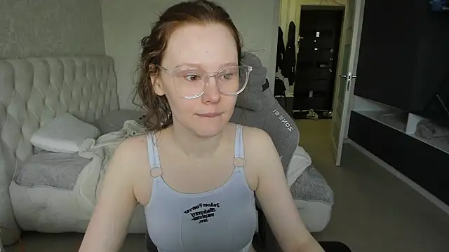 Snapshot of NikiCozy chatting on 05/02/26, 01:10 NikiCozy online show from 05/02/26, 01:10