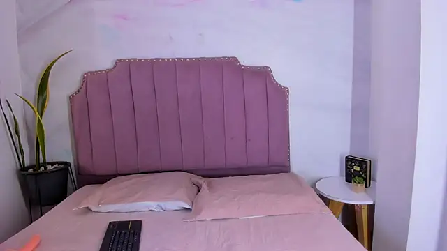 alina-leon online show from 03/15/26, 12:55