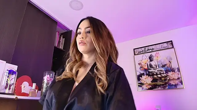 Snapshot of Katalina_Alvarezz chatting on 06/11/26, 07:12 Katalina Alvarezz online show from 06/11/26, 07:12