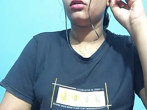 Emma 4433 online show from 04/04/26, 05:32