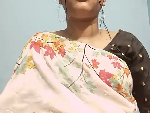 Emma 4433 online show from 04/18/26, 05:28