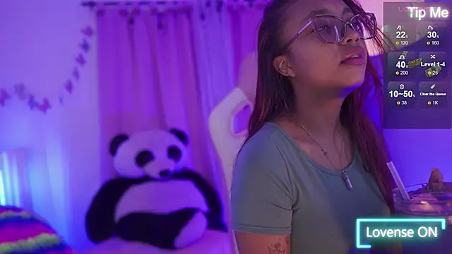 nahomy 2308 online show from 04/11/26, 11:25