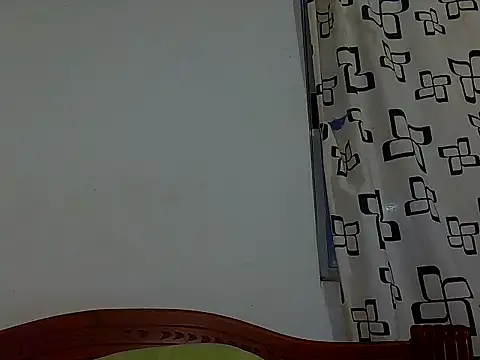  SaraWilliams1  online show from 07/11/26, 10:51