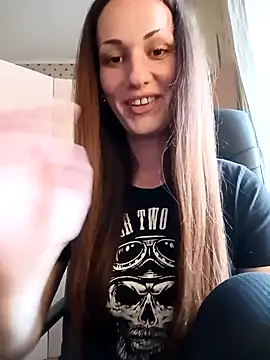 LunaCrystall online show from 05/05/26, 04:04