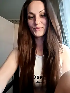 LunaCrystall online show from 05/10/26, 04:23