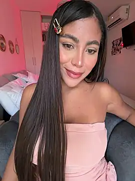 SaraValentina11 online show from 03/31/26, 05:02