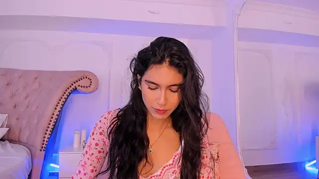 LucianaBlanco  online show from 05/13/26, 08:38
