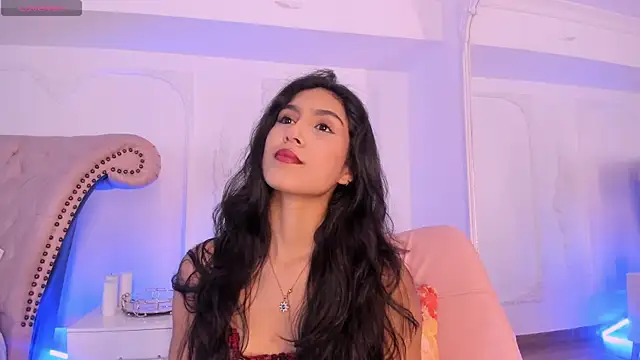LucianaBlanco  online show from 05/15/26, 08:27