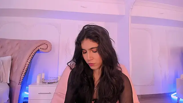 LucianaBlanco  online show from 05/19/26, 08:59