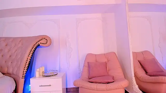 LucianaBlanco  online show from 06/03/26, 08:36