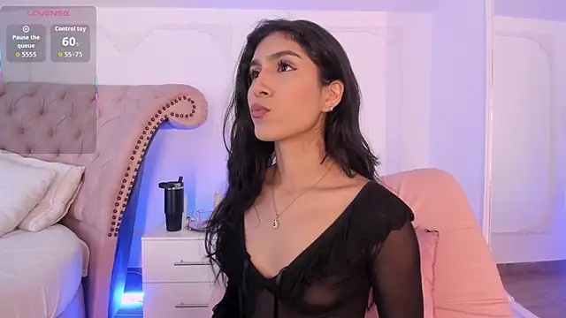 LucianaBlanco  online show from 06/14/26, 08:33