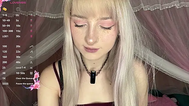 OnlyEva1 online show from 04/20/26, 07:55