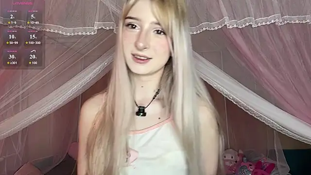 OnlyEva1 online show from 06/06/26, 08:41
