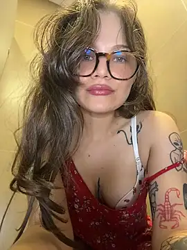 Snapshot of Tallulah_Kinky chatting on 07/08/26, 06:12 Tallulah Kinky online show from 07/08/26, 06:12