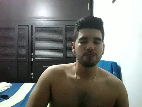 LatinBeardCali online show from 04/11/26, 06:40